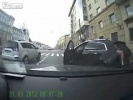 Быдло на дороге получает по роже