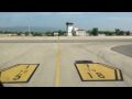 Вид из кабины Boeing 737 при посадке