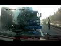Водитель вылетел через лобовое стекло!