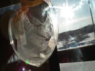 amazing_freezing_ball1.jpg